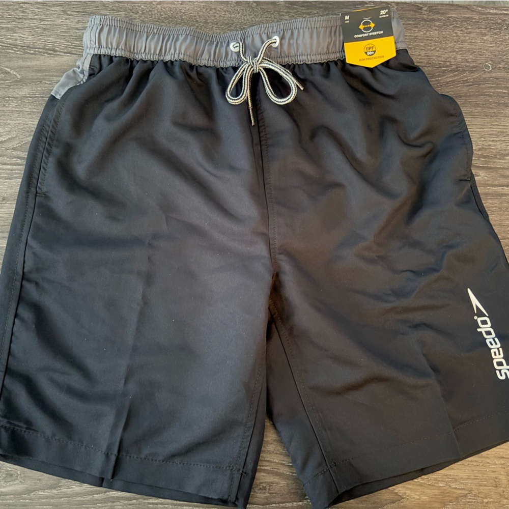 Men’s NWT Speedo athletic short size M
